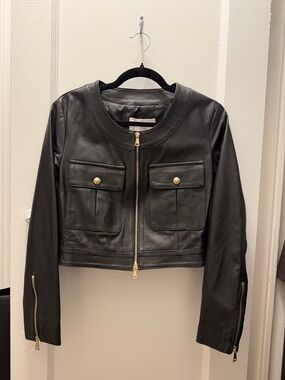 Women's Black Cropped Leather Jacket with Front Flap Pockets